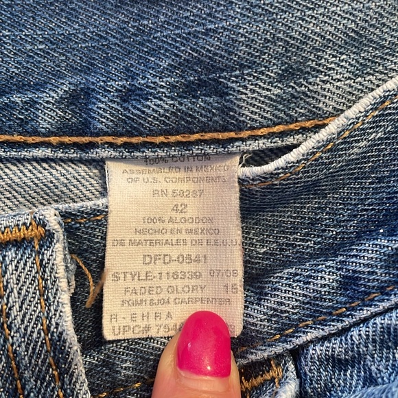 Men’s jean shorts. - Picture 8 of 8